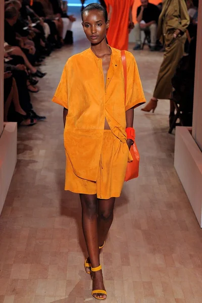 Look 17